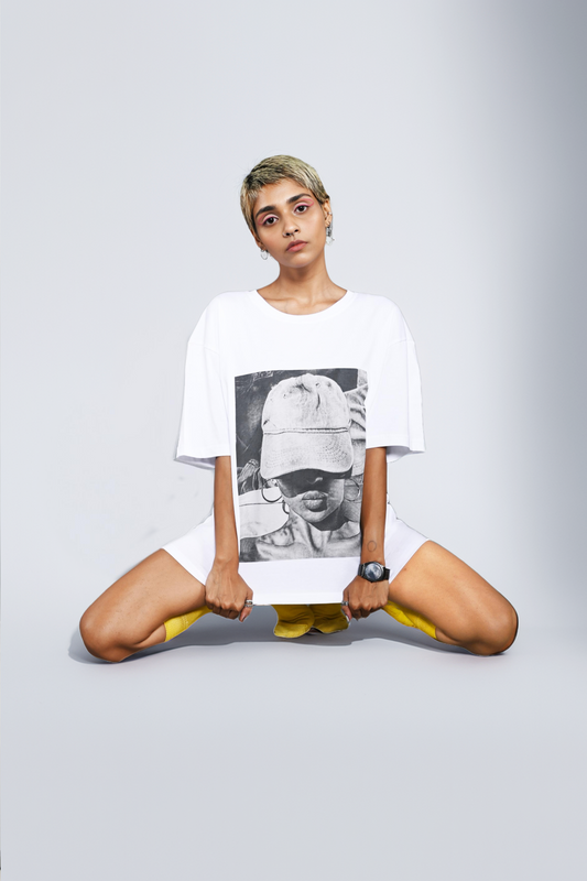 PARISIAN CHIC T-SHIRT